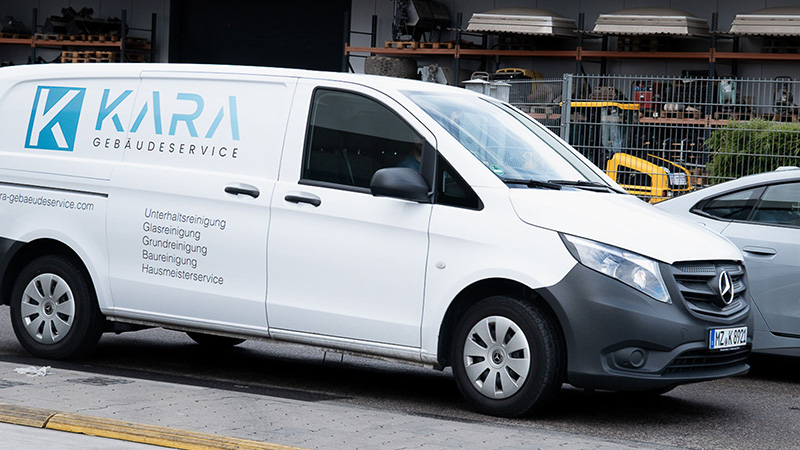 Kara Gebäudeservice Reinigungsfahrzeug